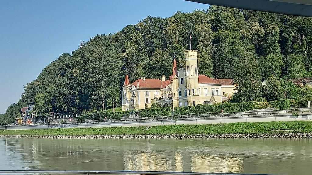 Donau (566)